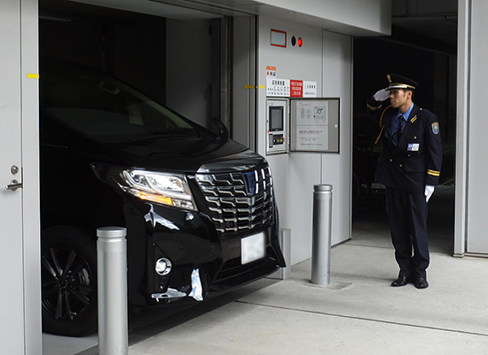 複数の警備形態を組み合わせる