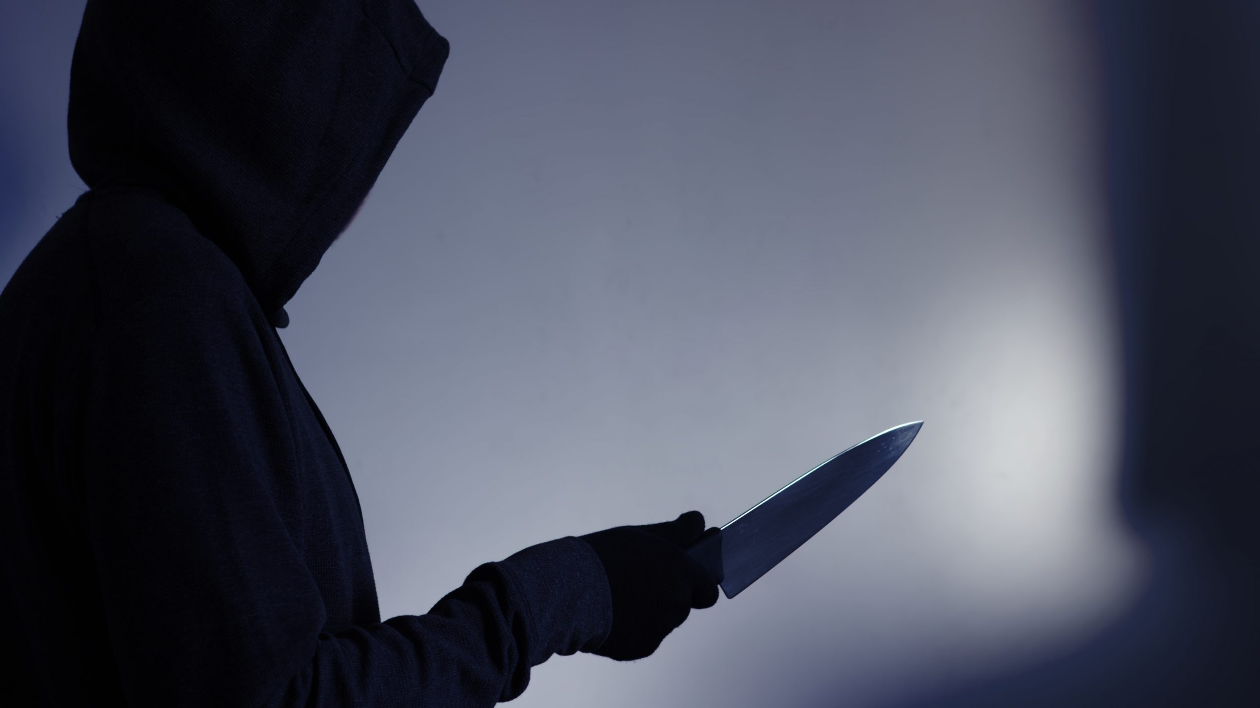 配偶者やストーカー等による暴力はプライベートだけの問題にとどまらない